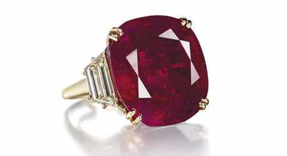 Nhẫn kim cương Ruby Patiño