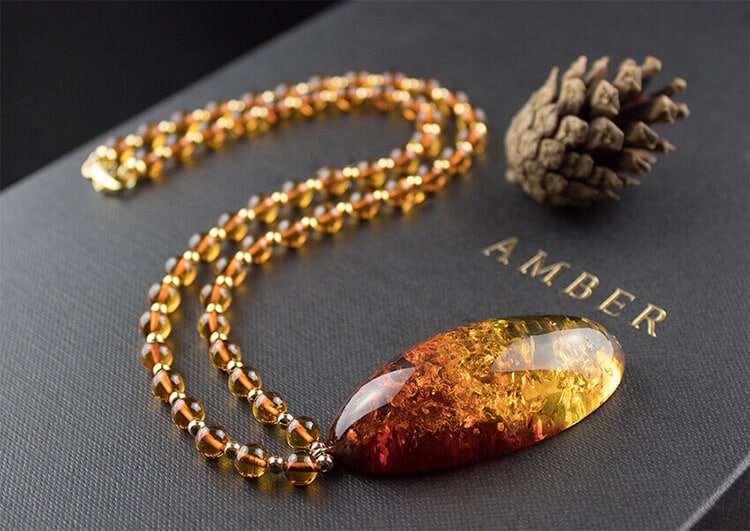 hổ phách amber