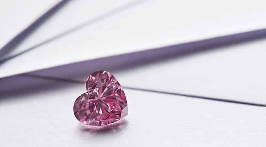chất lượng kim cương hồng