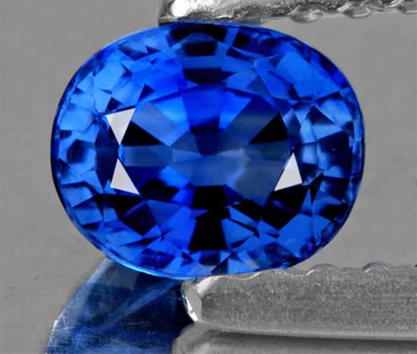 Đá quý hiếm hơn kim cương Kashmir Sapphire