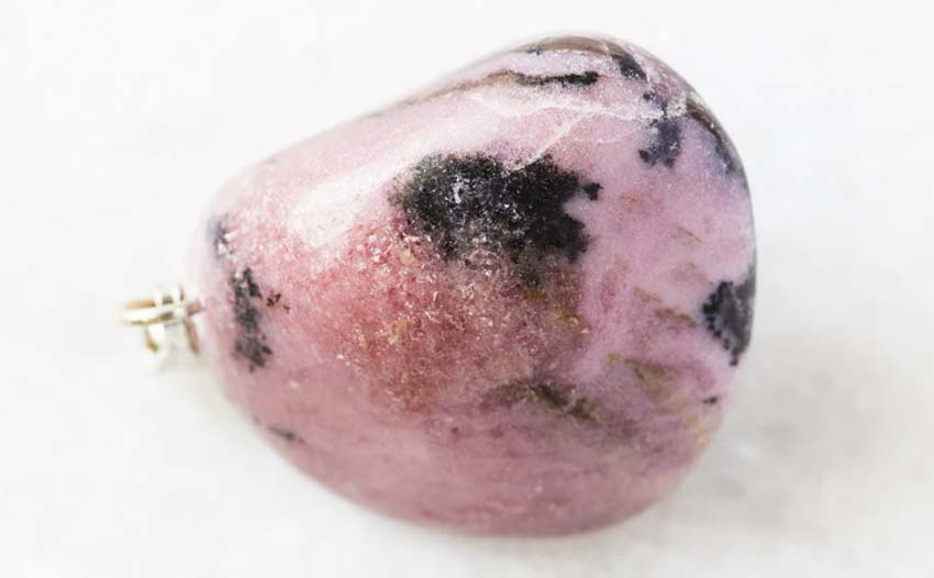 Đá quý màu hồng, đá Rhodonite