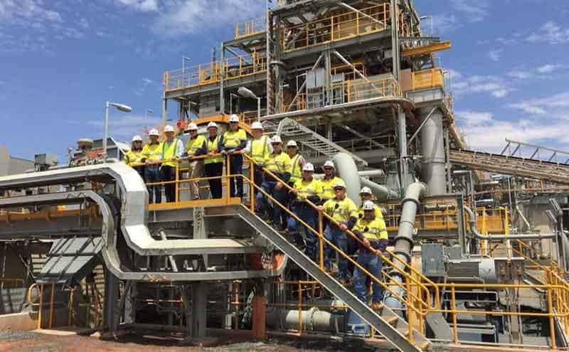 công ty vàng Newmont Goldcorp công ty vàng hàng đầu thế giới mỏ khai thác magma copper
