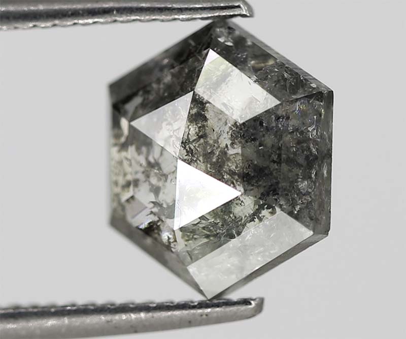 Độ tinh khiết của kim cương xám