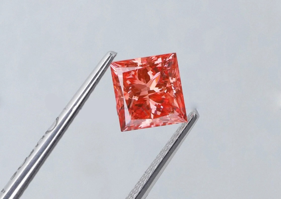Các cách xử lý đá quý bằng chiếu xạ kim cương đỏ