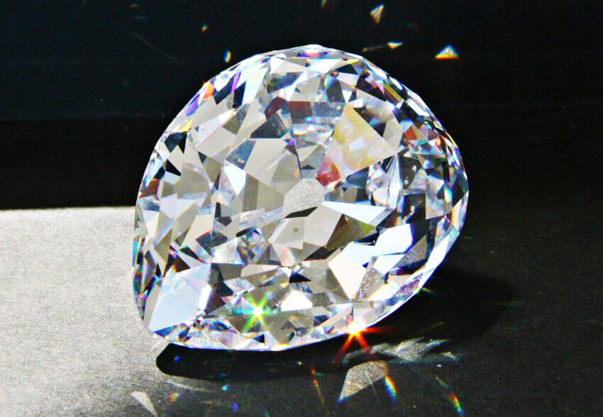 Viên kim cương lớn nhất thế giới kim cương Cullinan Diamond I
