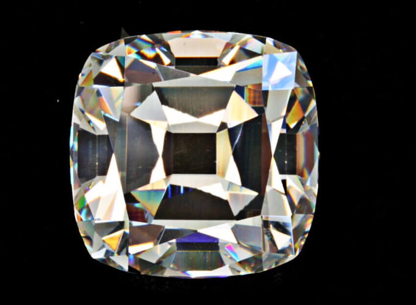 Viên kim cương lớn nhất thế giới kim cương Cullinan Diamond IV