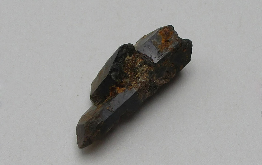 3 biến thể phổ biến của đá Aegirine