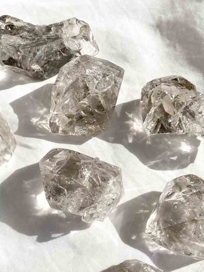 Kim cương Herkimer không phải là kim cương thật