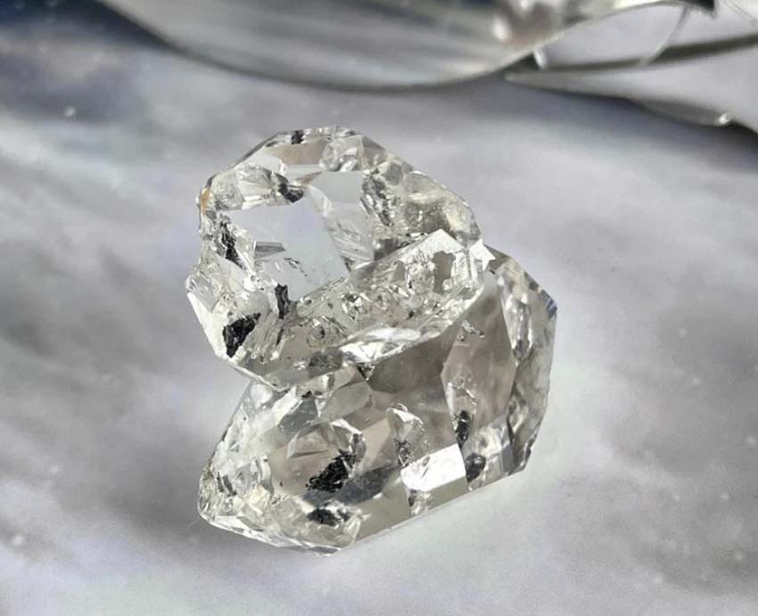 Kim cương Herkimer, cách làm sạch và bảo quản