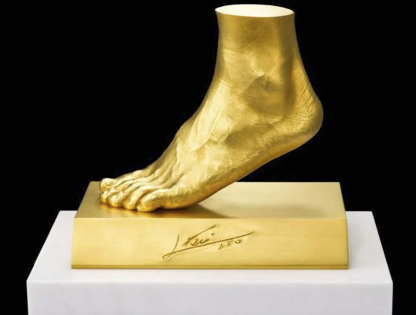 Sản phẩm đắt nhất thế giới, tượng bàn chân trái của Messi