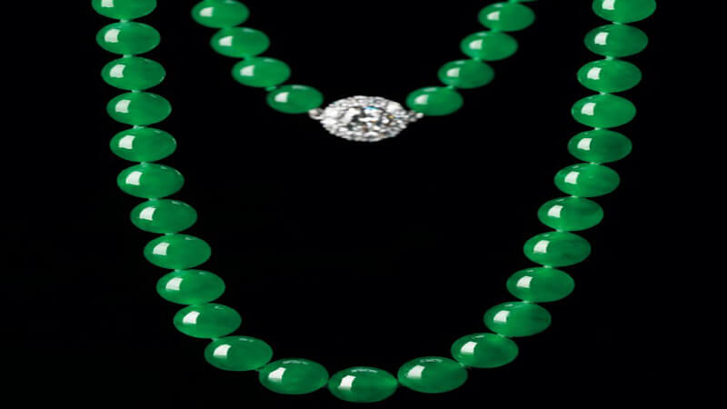 cẩm thạch đắt nhất Single-Strand Jadeite Bead and Diamond Necklace