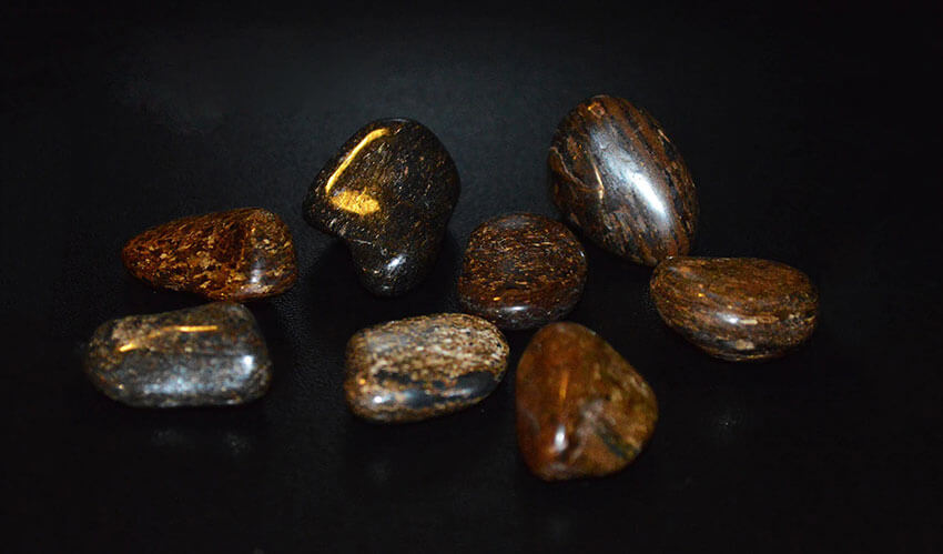 4 cách chăm sóc bảo quản và làm sạch đá Bronzite