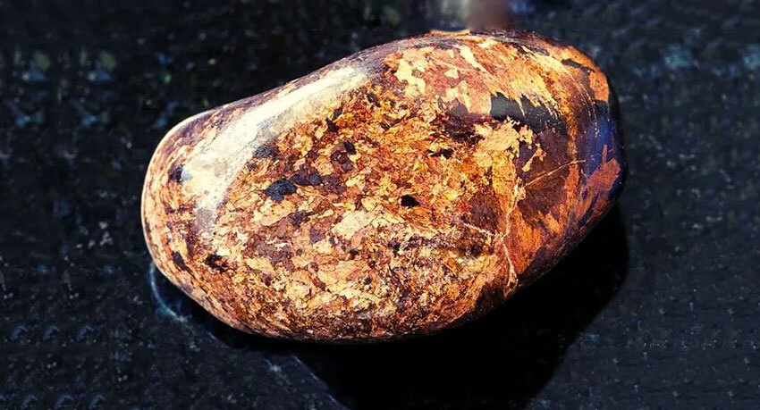 Phân biệt đá Bronzite với các loại đá khác