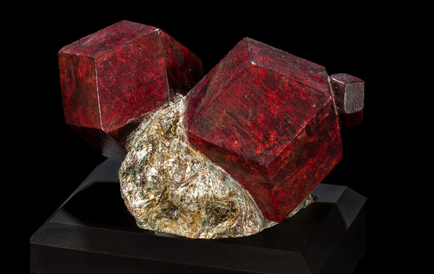 Các loại đá Almandine Garnet