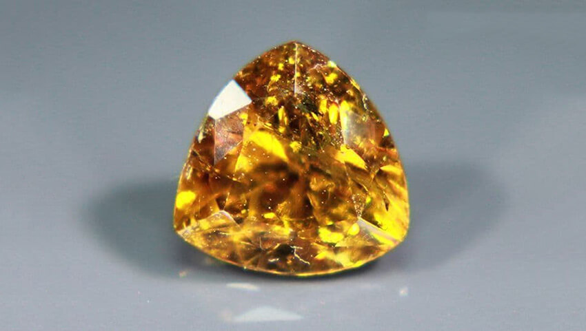 Độ tinh khiết (Clarity) đá Topazolite Garnet