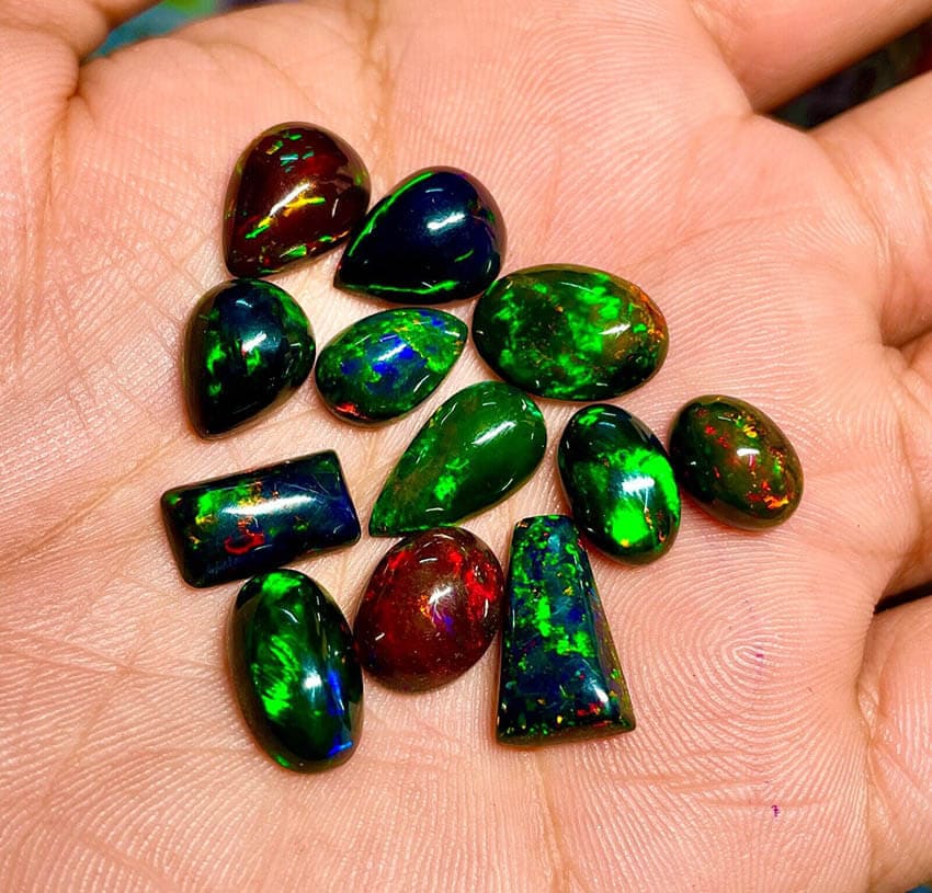 Tác dụng đá Opal đen chữa bệnh tinh thần