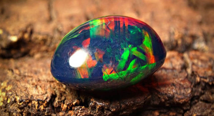 Nguồn gốc đá Opal đen