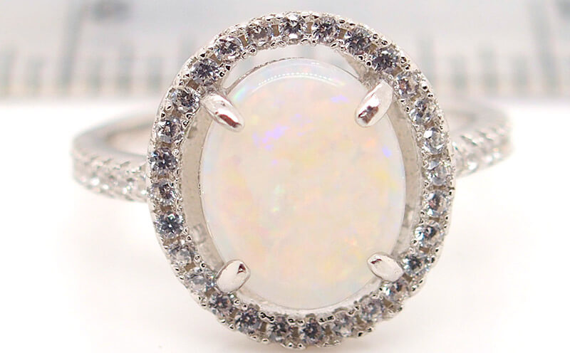 trọng lượng đá Opal trắng