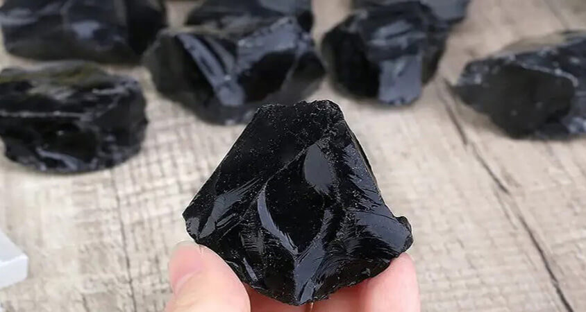 Màu sắc đá Obsidian