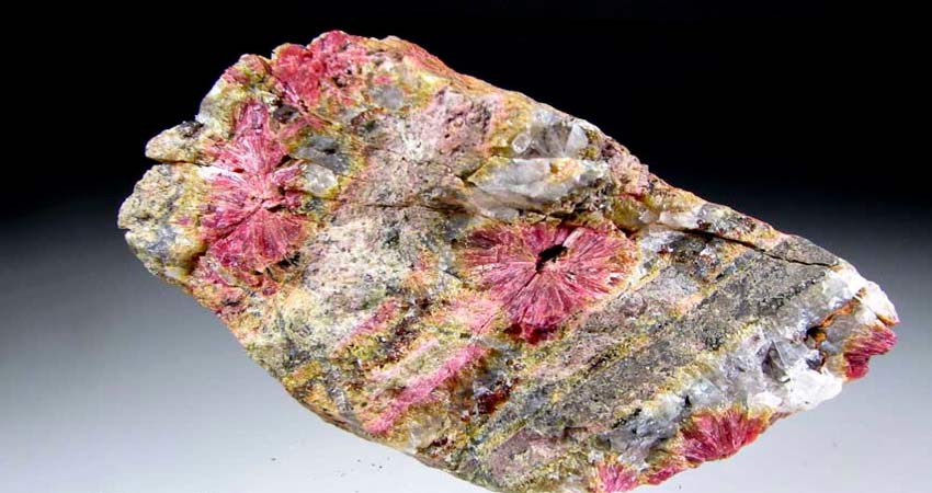 Nguồn gốc đá Clinozoisite