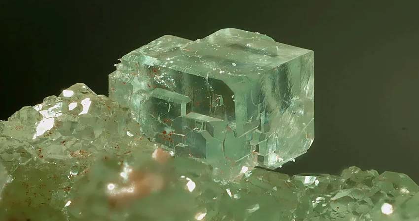 Úng dụng trong công nghiệp của đá Boracite